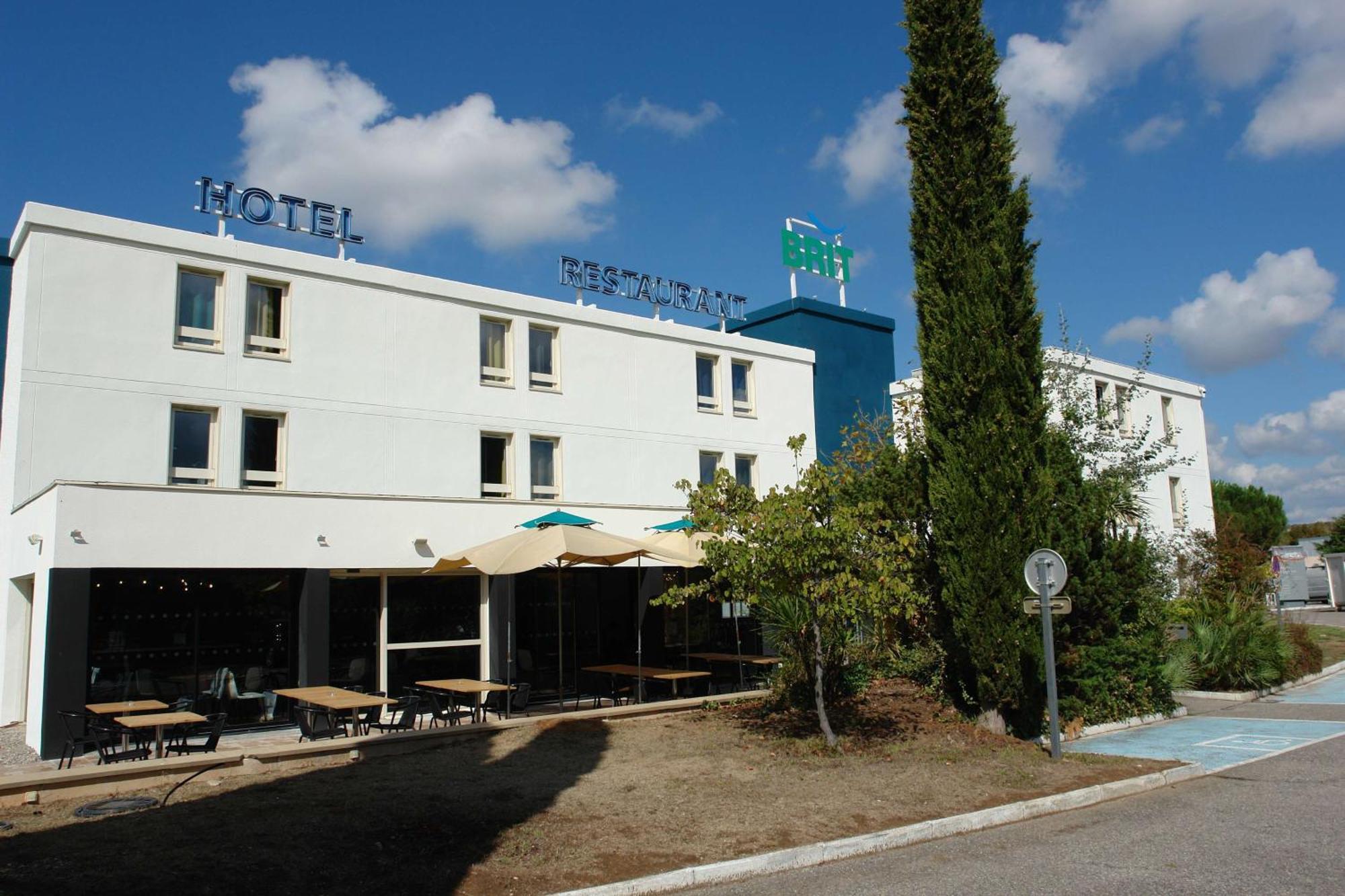Brit Hotel Marseille Aeroport Les Pennes-Mirabeau Exterior foto